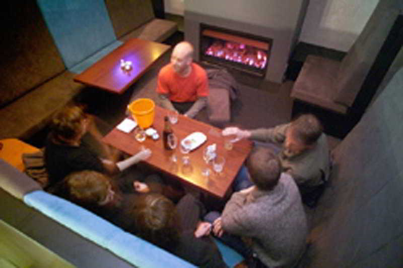 Nomads Capital Backpackers - Wellington (Adults Only) Hostel Εξωτερικό φωτογραφία The interior of the bar