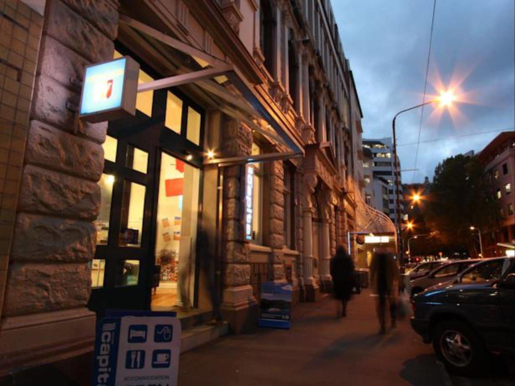 Nomads Capital Backpackers - Wellington (Adults Only) Hostel Εξωτερικό φωτογραφία 7-Eleven in Helsinki, Finland