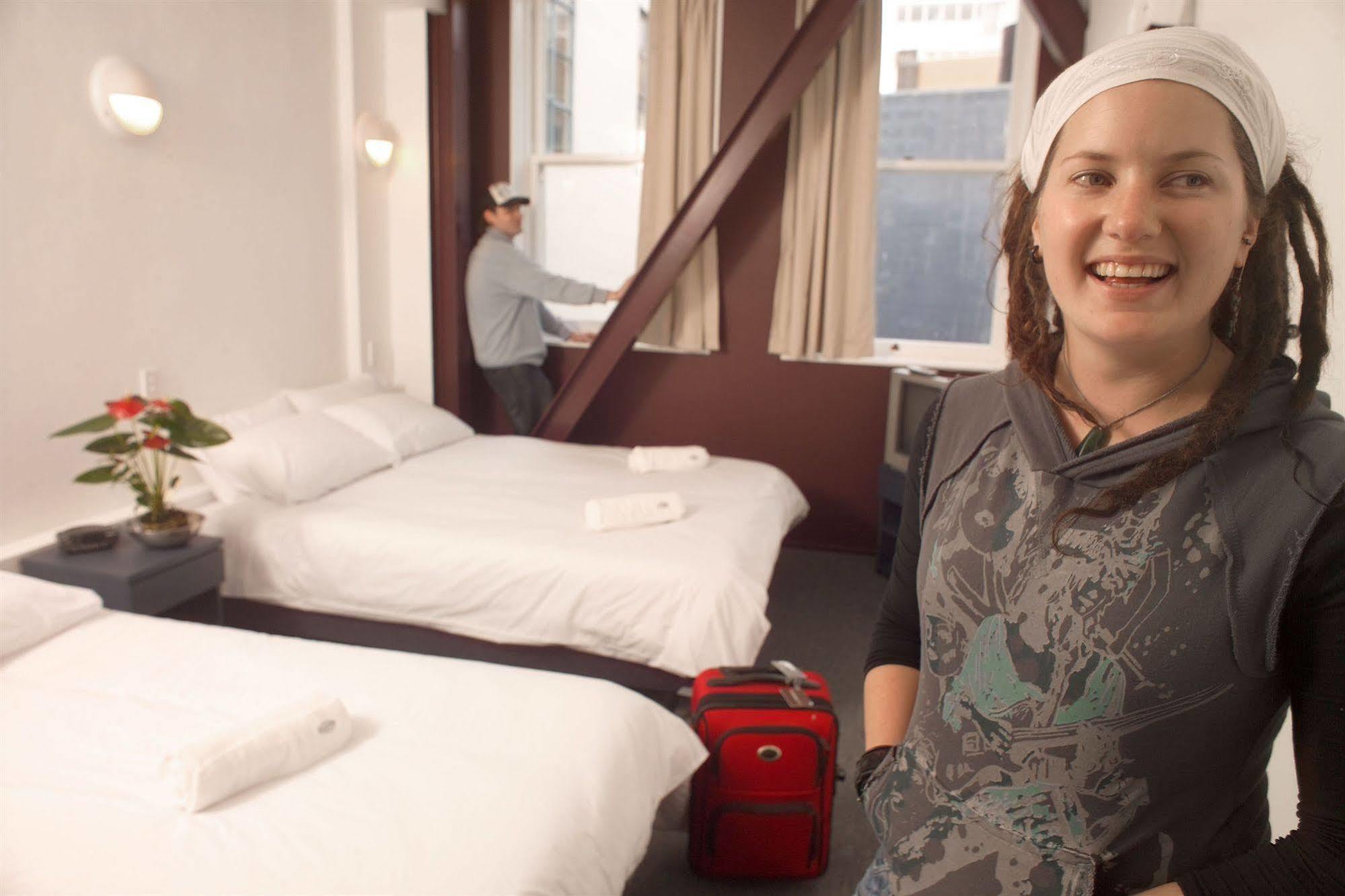 Nomads Capital Backpackers - Wellington (Adults Only) Hostel Εξωτερικό φωτογραφία A guest at the hotel